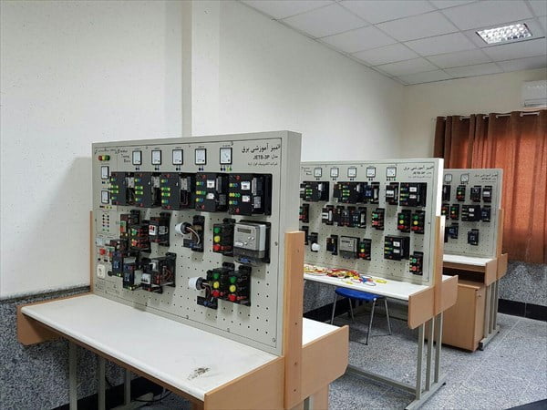 آزمایشگاه مهندسی برق اهر