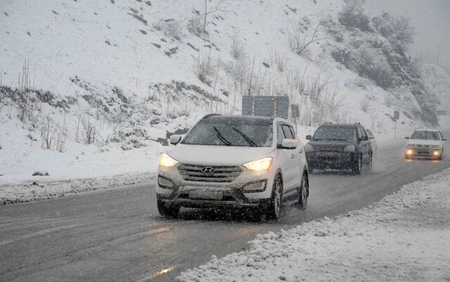 آخرین وضعیت ترافیکی جاده‌ها/ جاده چالوس و آزادراه تهران - شمال یکطرفه شد