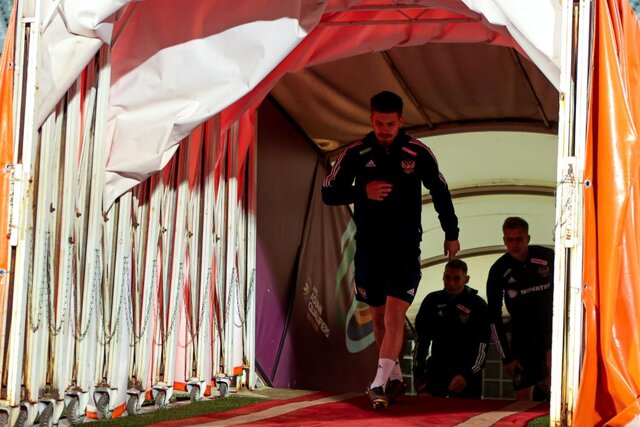 تعجب رسانه روس از وضعیت ورزشگاه آزادی؛ از همهجا آب میچکد!