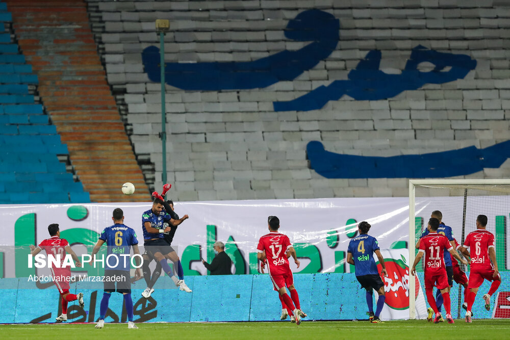 ورودی‌ها و خروجی‌های امروز پرسپولیس و استقلال