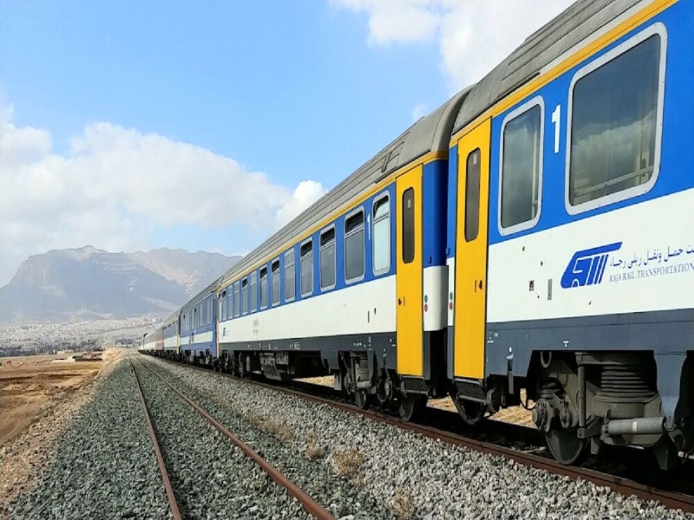 برطرف شدن نقص فنی قطار همدان- مشهد در دامغان