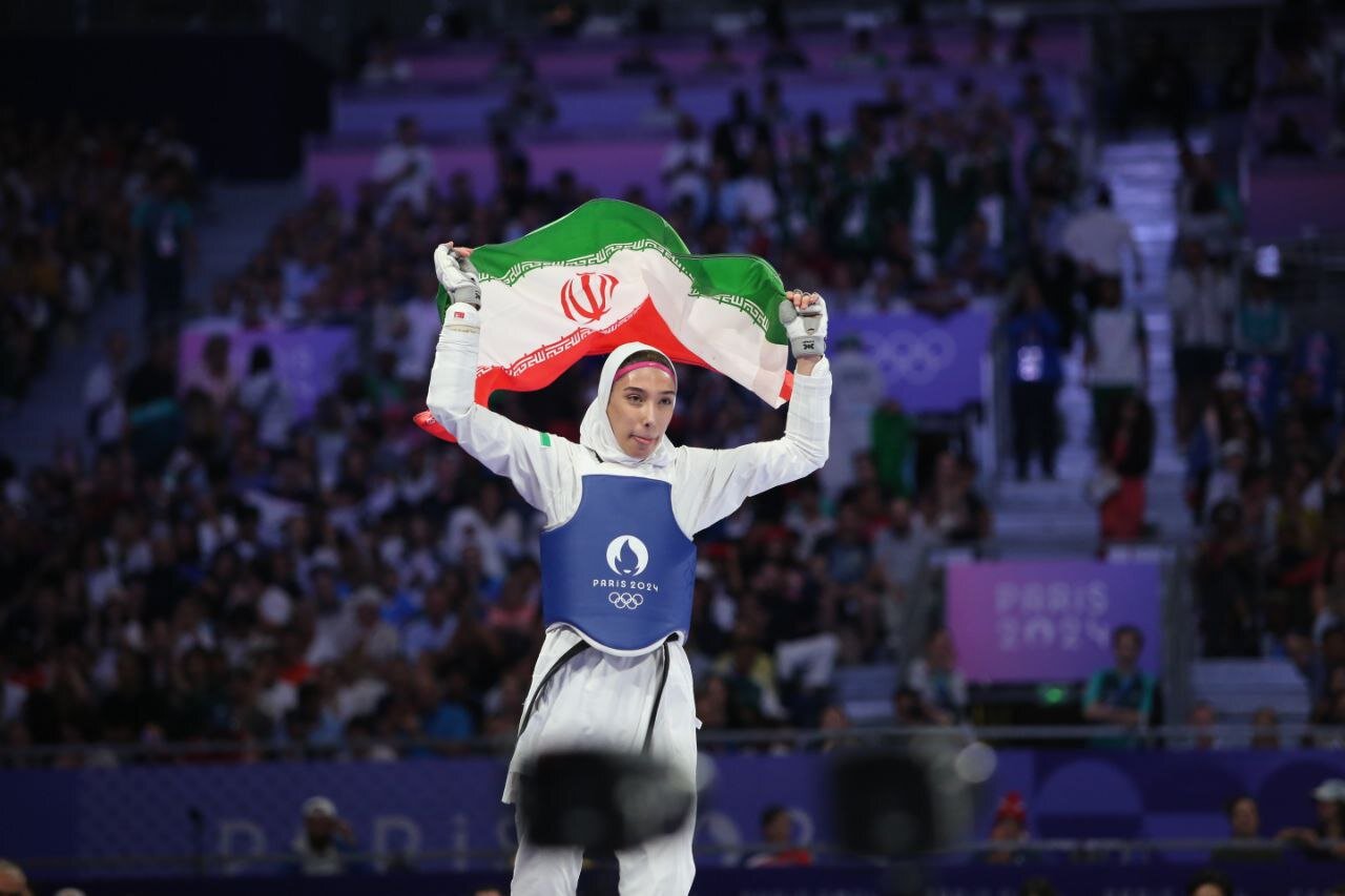 واکنش جدید مبینا نعمتزاده به ماجرای اختلاف با ناهید کیانی