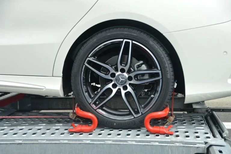 فقط یک تماس تا نجات در راه! 🚗✨